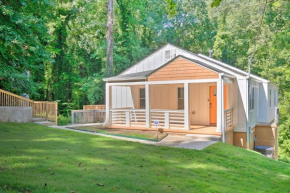 Sleek and Spacious Abode, 5 Miles to Dtwn Atlanta!